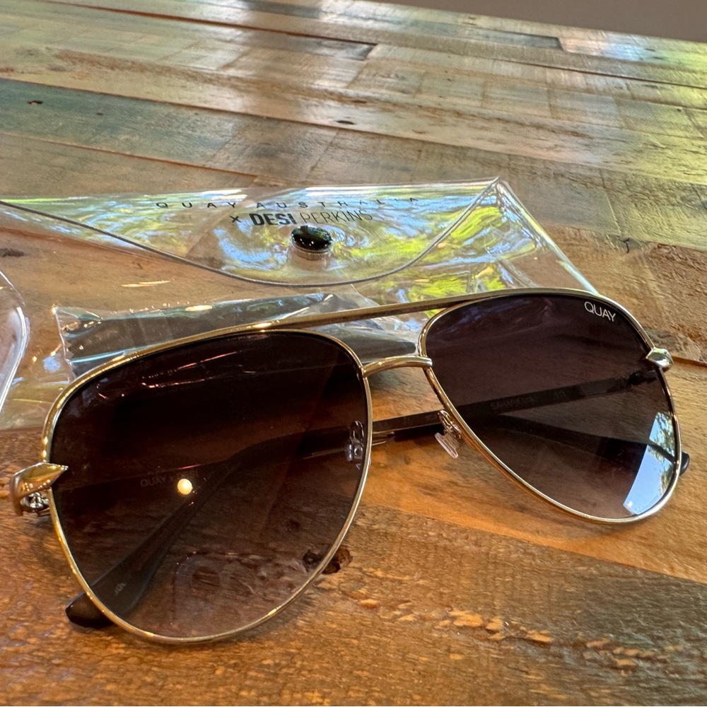 Quay Aviator Sunglasses- Brand New